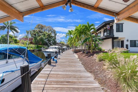 Tiny photo for 516 NE 6th Ave, Deerfield Beach, FL 33441 (MLS # A12076423)