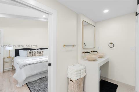 Tiny photo for 516 NE 6th Ave, Deerfield Beach, FL 33441 (MLS # A12076423)