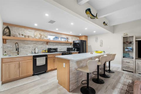 Tiny photo for 516 NE 6th Ave, Deerfield Beach, FL 33441 (MLS # A12076423)