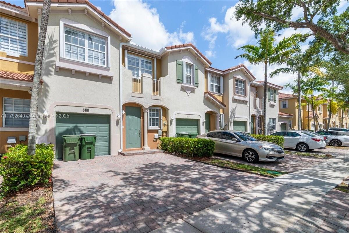 Rental Property at 685 Ne 21st Ave 685, Homestead, Miami-Dade County, Florida - Bedrooms: 4 
Bathrooms: 3  - $3,200 MO.