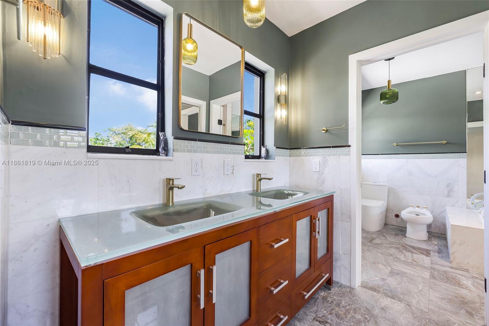 AMD PLAT OF SUNSET LAKE S - Residential Lease