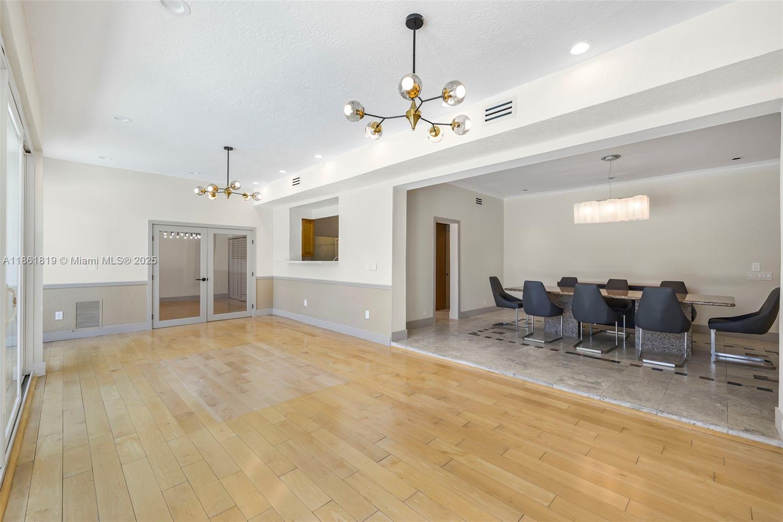 AMD PLAT OF SUNSET LAKE S - Residential Lease