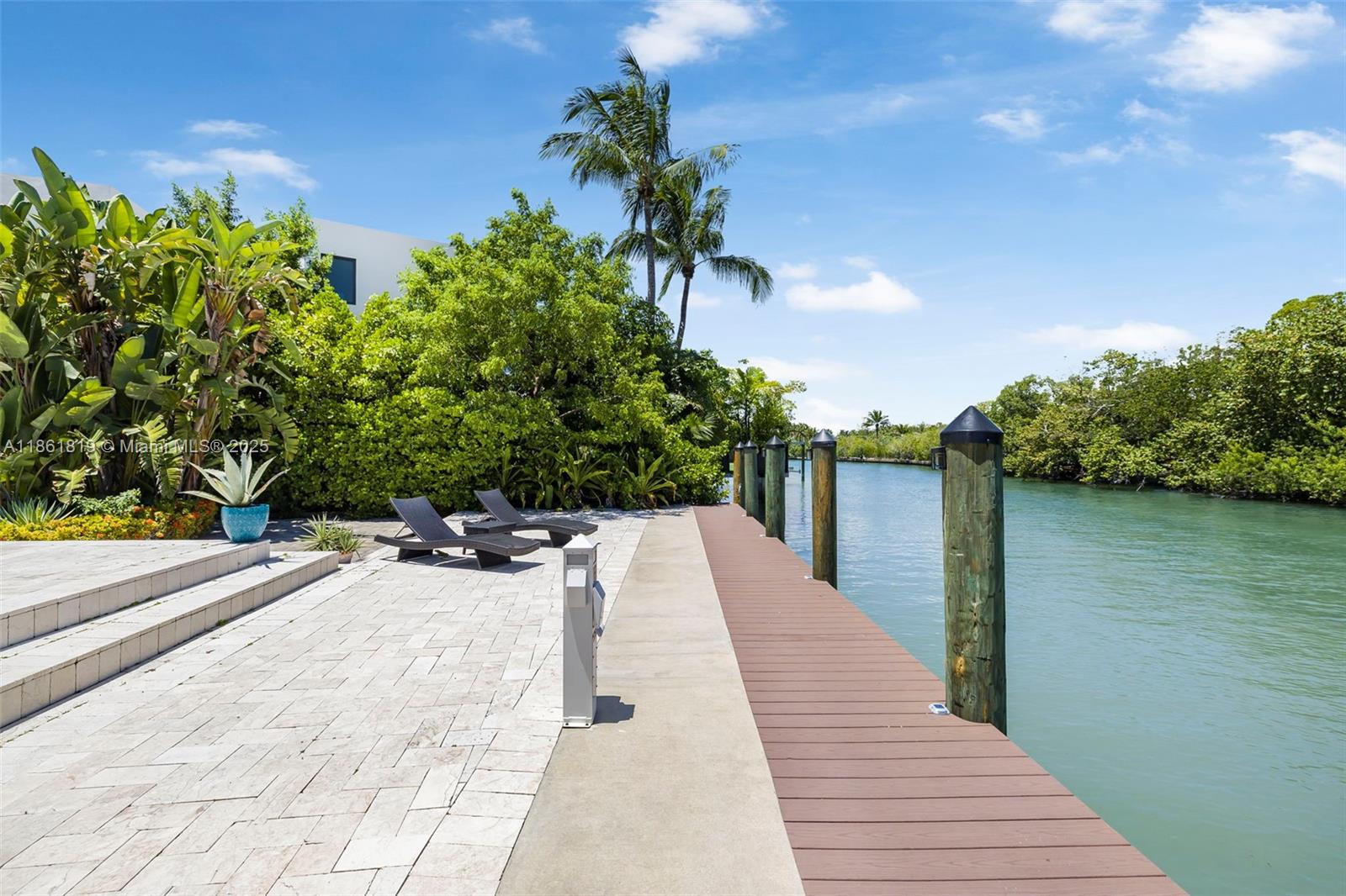 AMD PLAT OF SUNSET LAKE S - Residential Lease