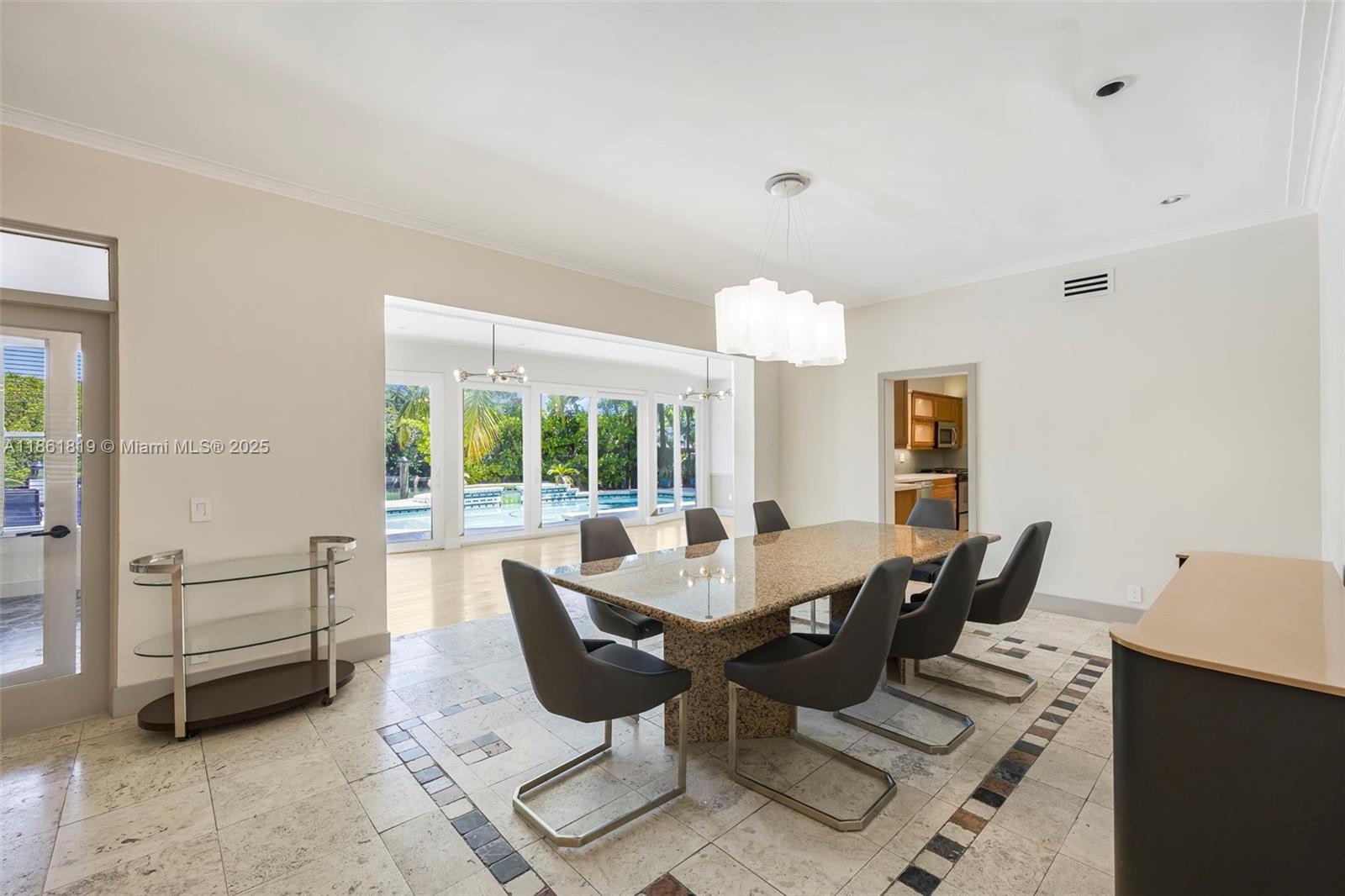 AMD PLAT OF SUNSET LAKE S - Residential Lease