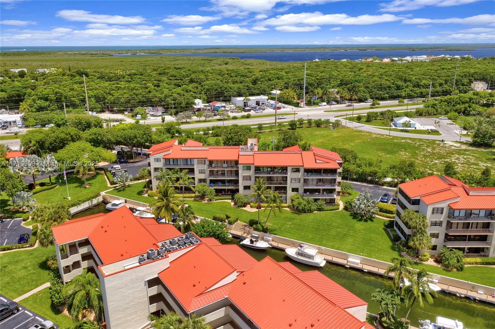 104500 Overseas Hwy B202