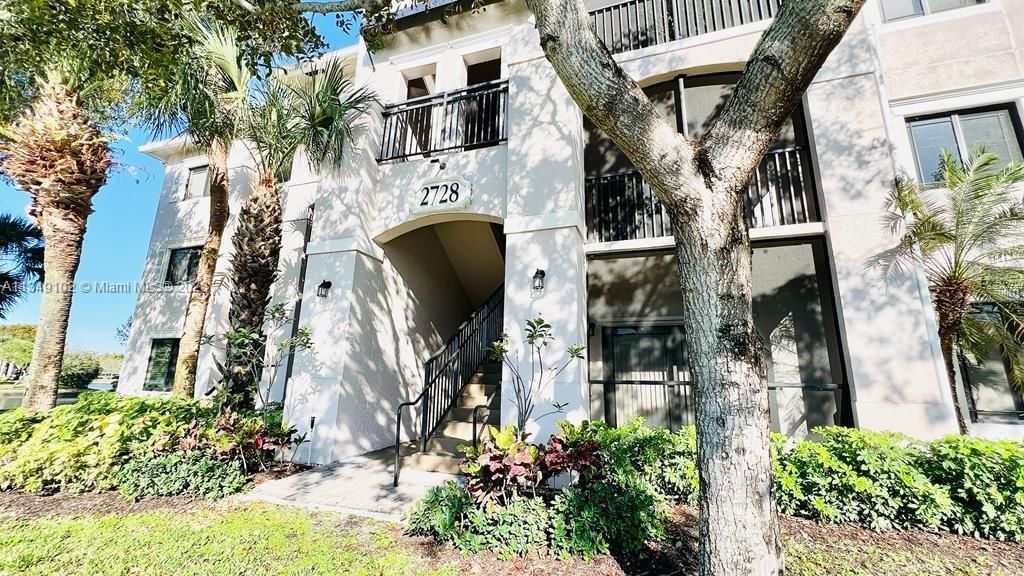 Photo of 2728 Anzio Ct #208, Palm Beach Gardens, FL 33410 (MLS # A11349102)