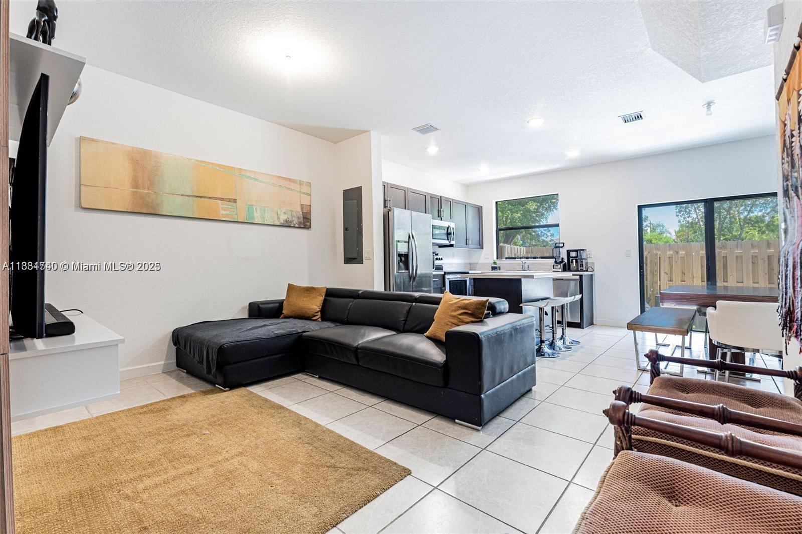 378 NE 214th St, Miami, FL, 33179/$449,900 3 378 NE 214th St