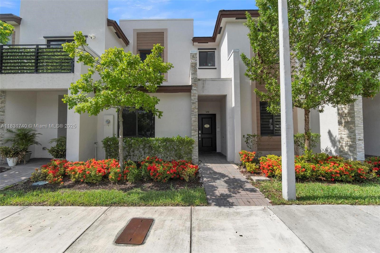 378 NE 214th St, Miami, FL, 33179/$449,900 4 378 NE 214th St