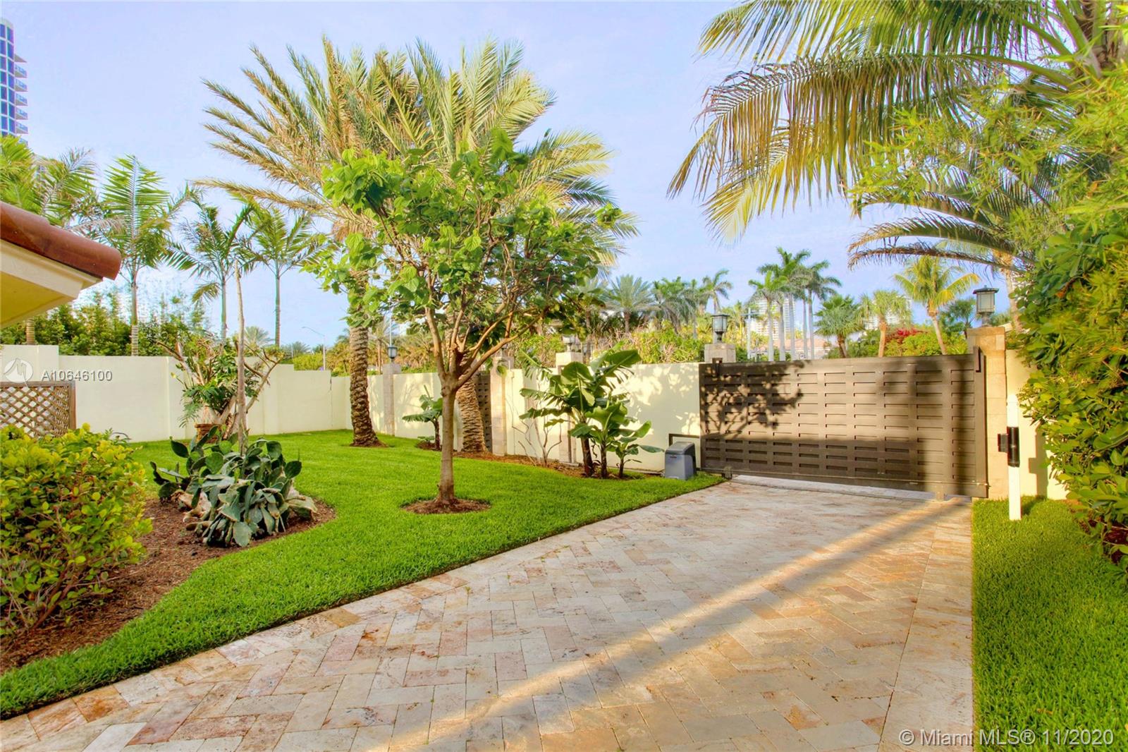 GOLDEN BEACH SEC C - Residential