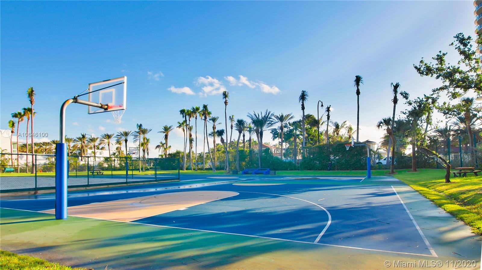 GOLDEN BEACH SEC C - Residential