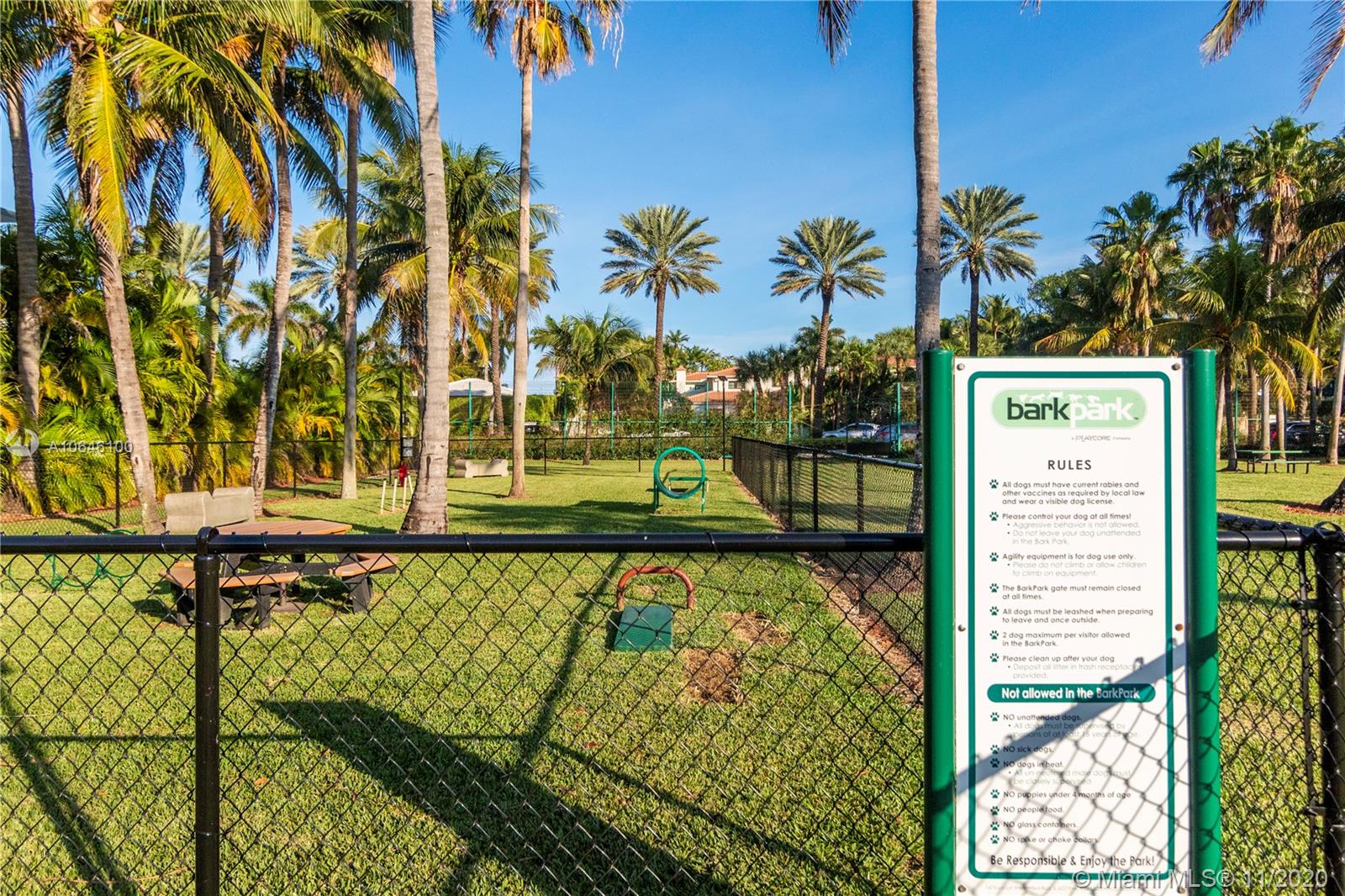 GOLDEN BEACH SEC C - Residential