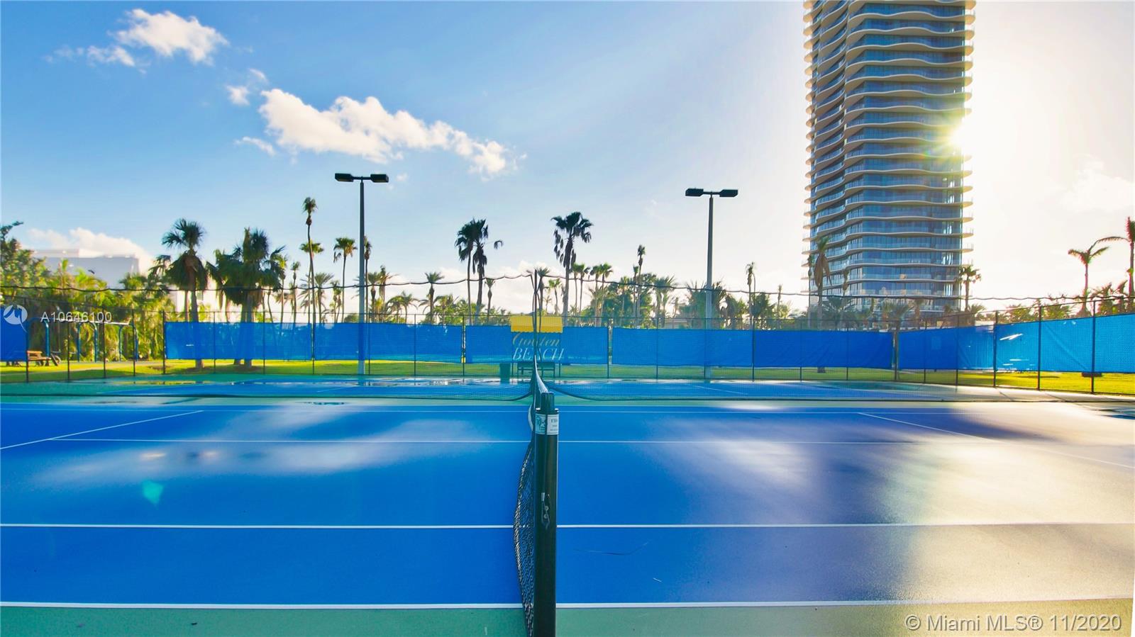 GOLDEN BEACH SEC C - Residential