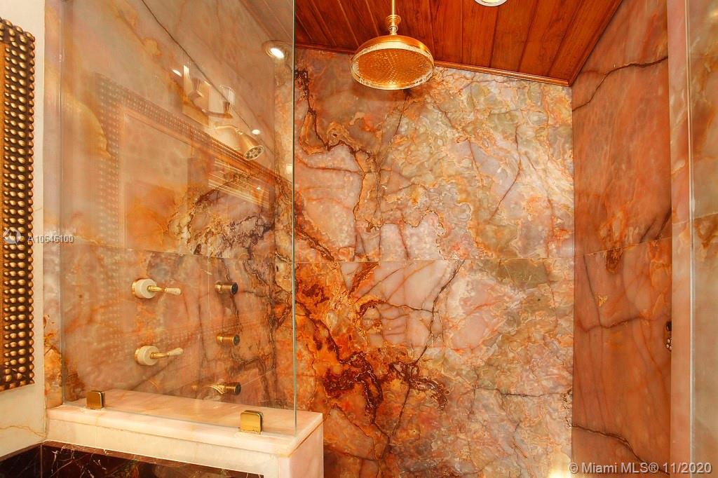 GOLDEN BEACH SEC C - Residential