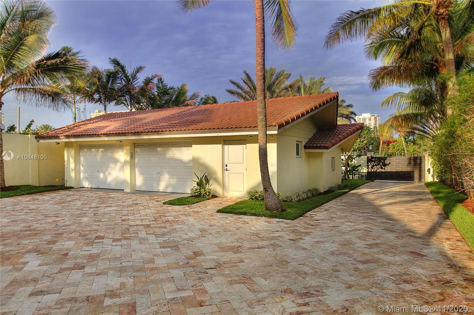 GOLDEN BEACH SEC C - Residential