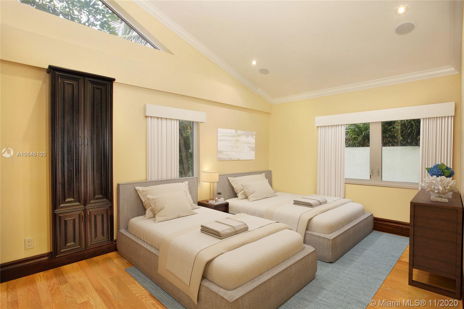 GOLDEN BEACH SEC C - Residential