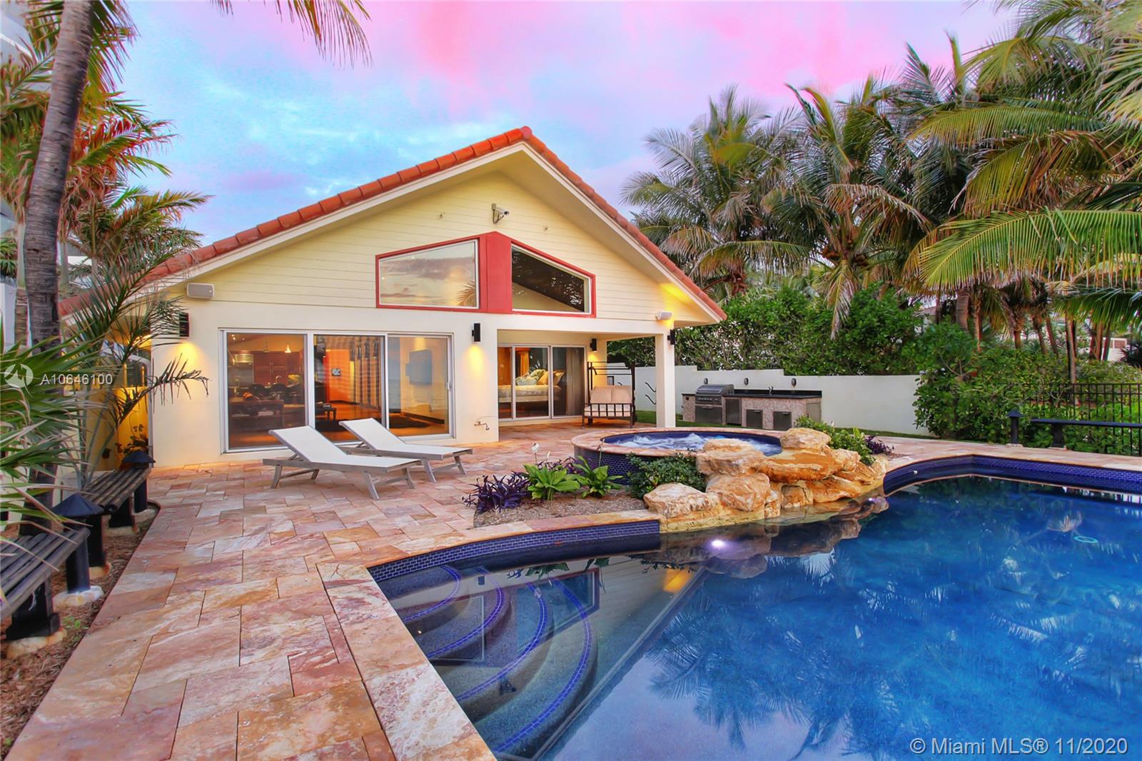 GOLDEN BEACH SEC C - Residential