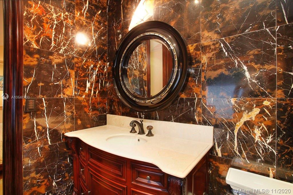 GOLDEN BEACH SEC C - Residential