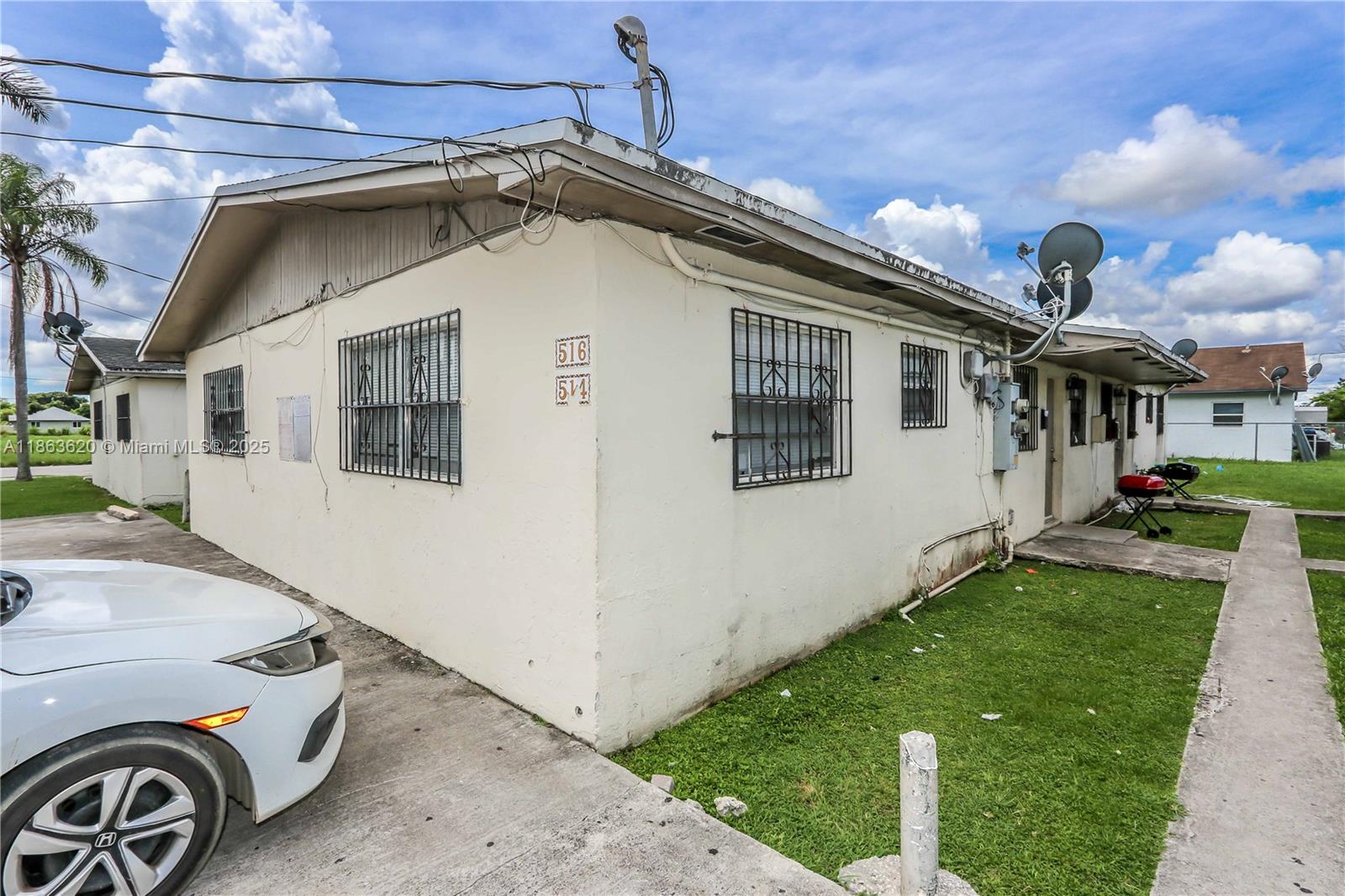 CARROLL VILLA - Residential Income