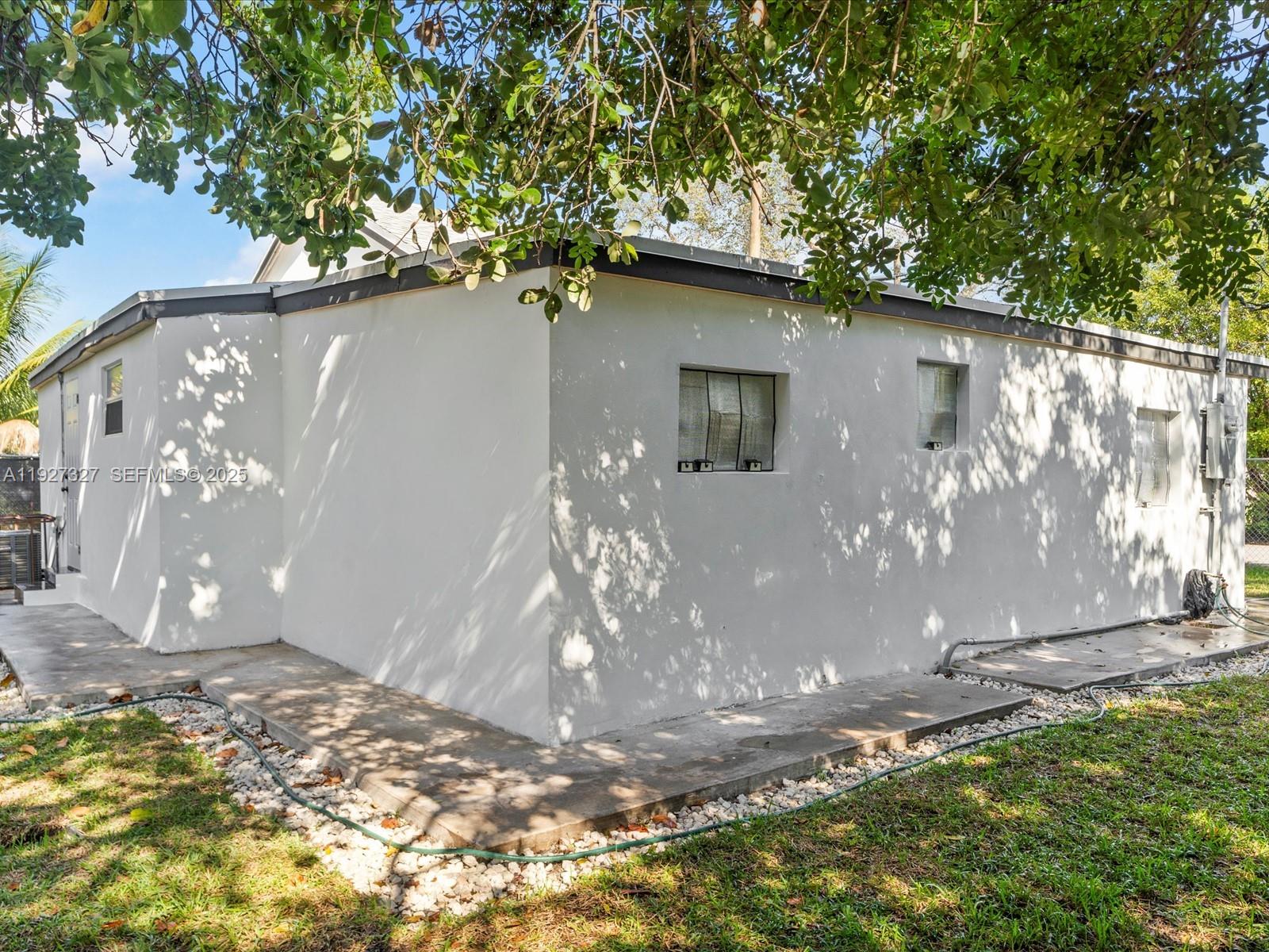 BULLARDS - Residential