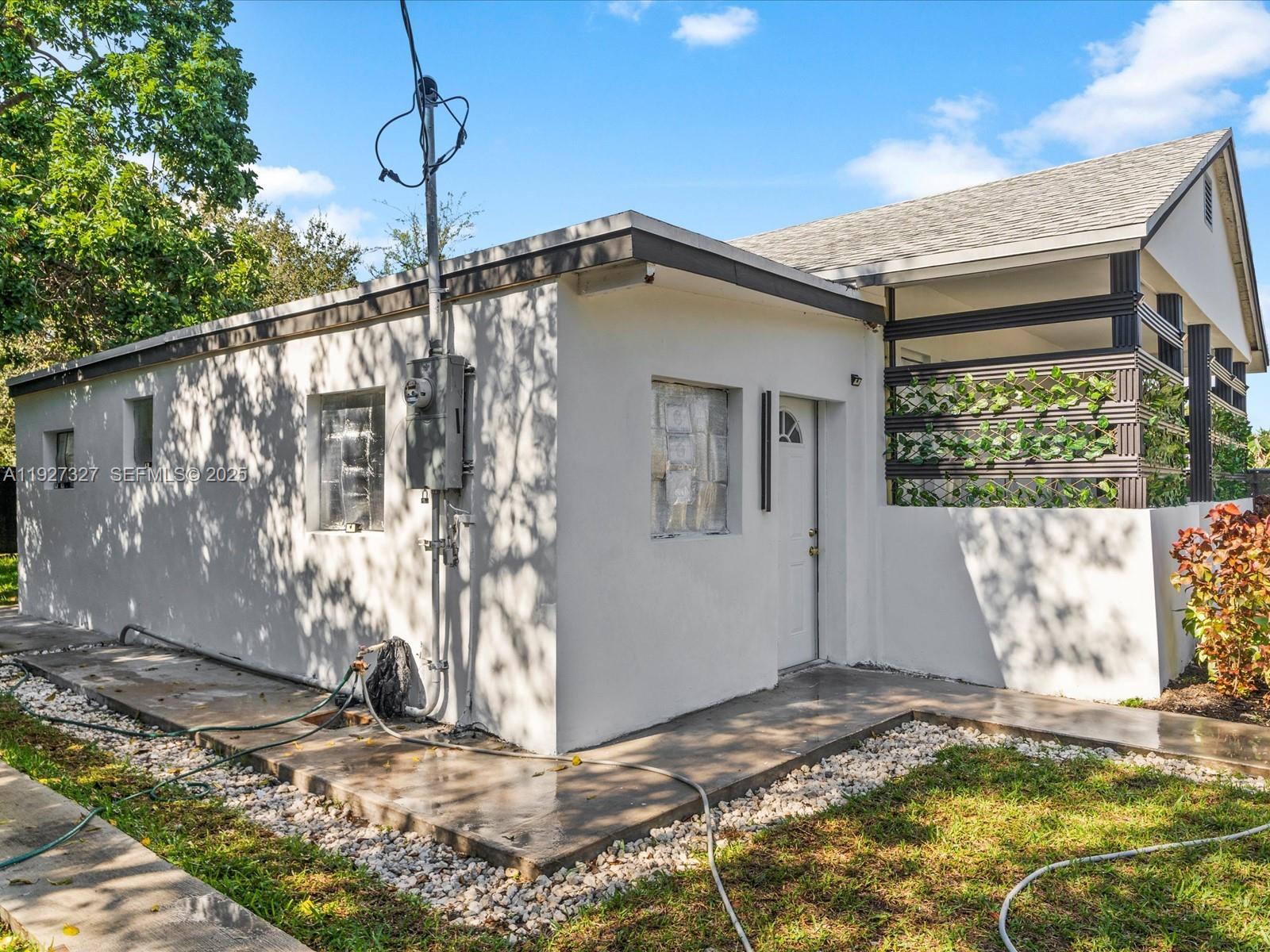 BULLARDS - Residential