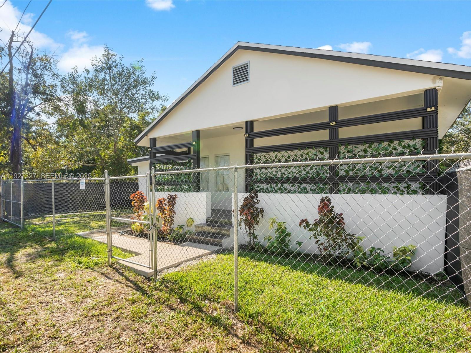 BULLARDS - Residential