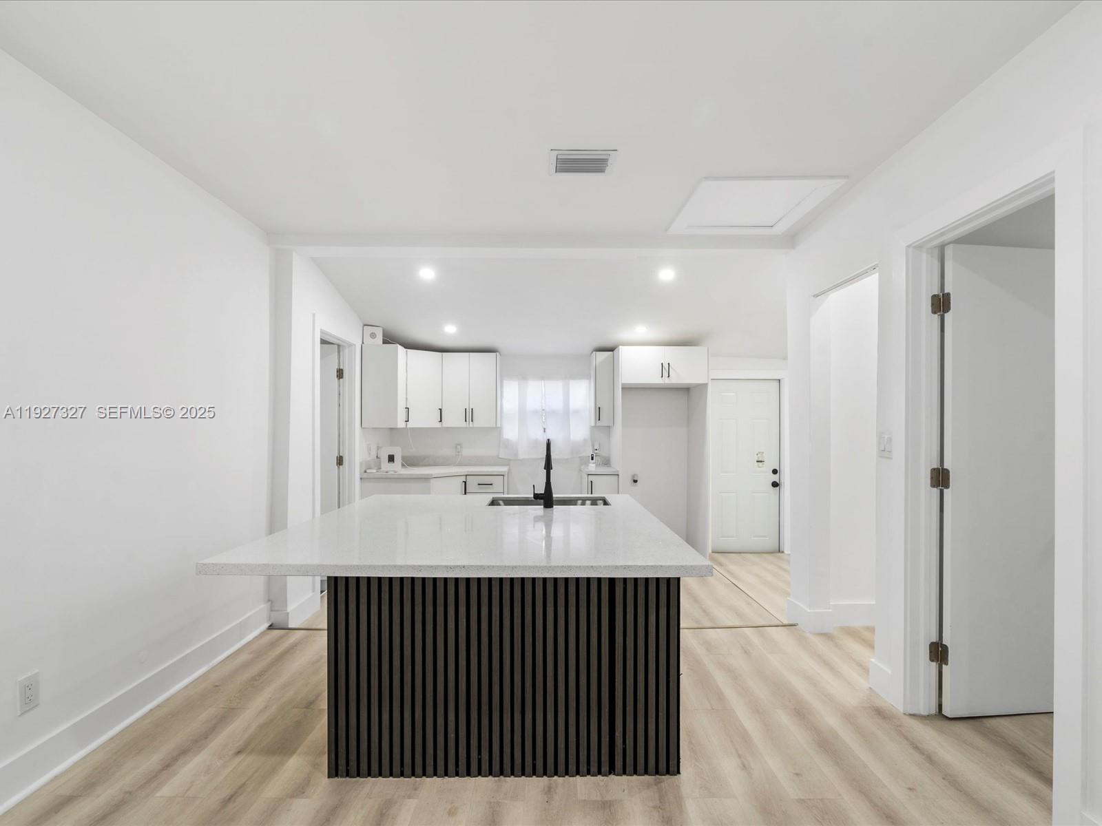 BULLARDS - Residential