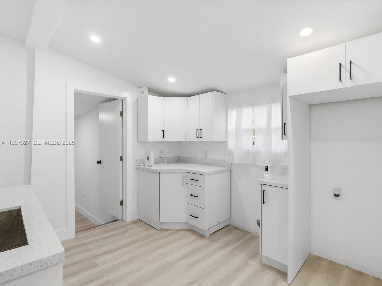 BULLARDS - Residential