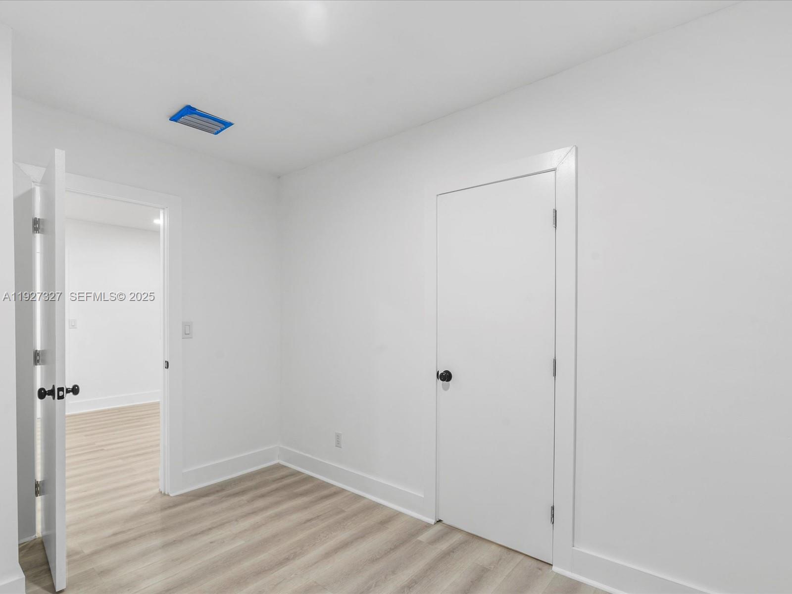 BULLARDS - Residential