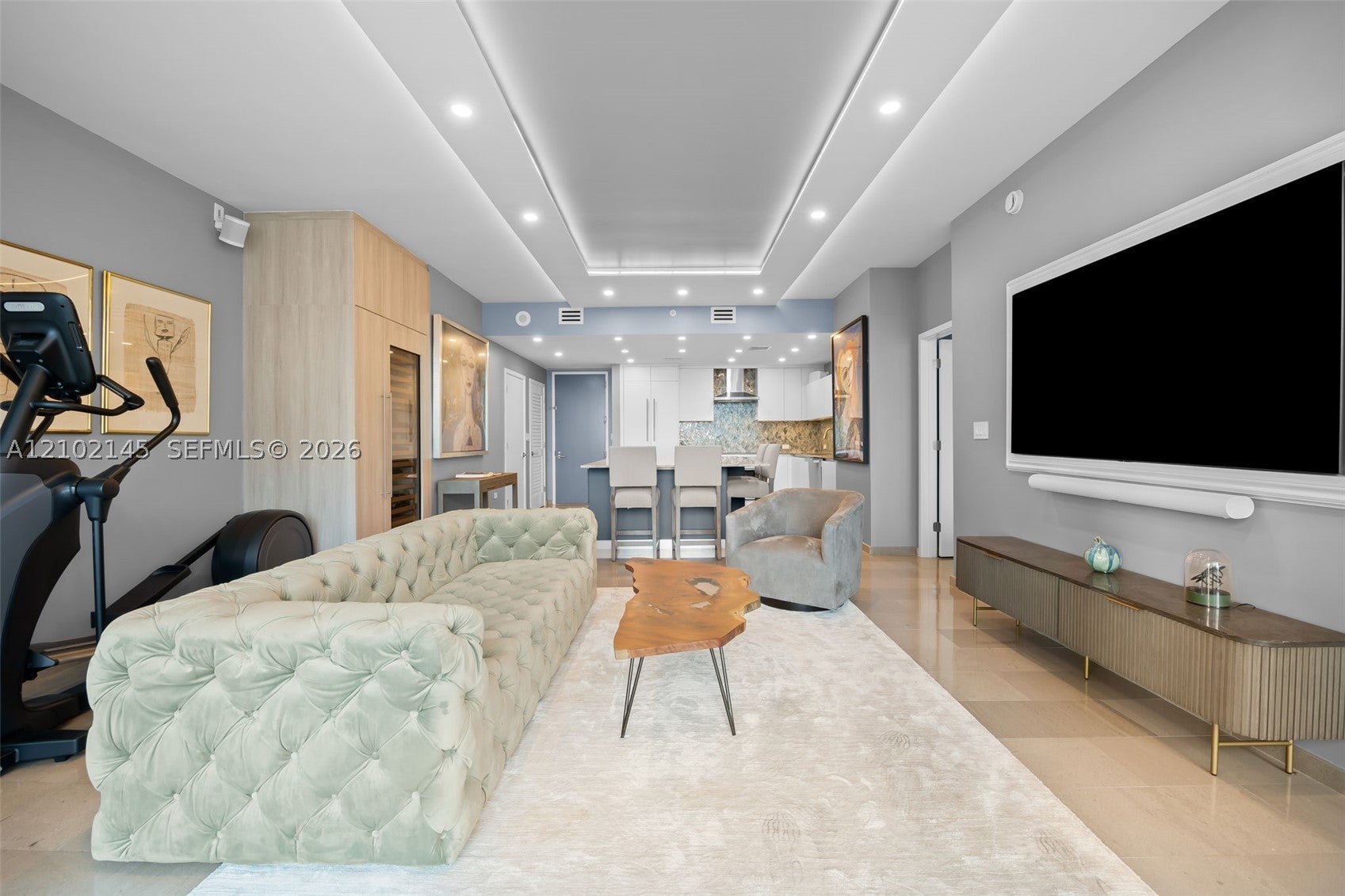 88 SW 7th St 3107