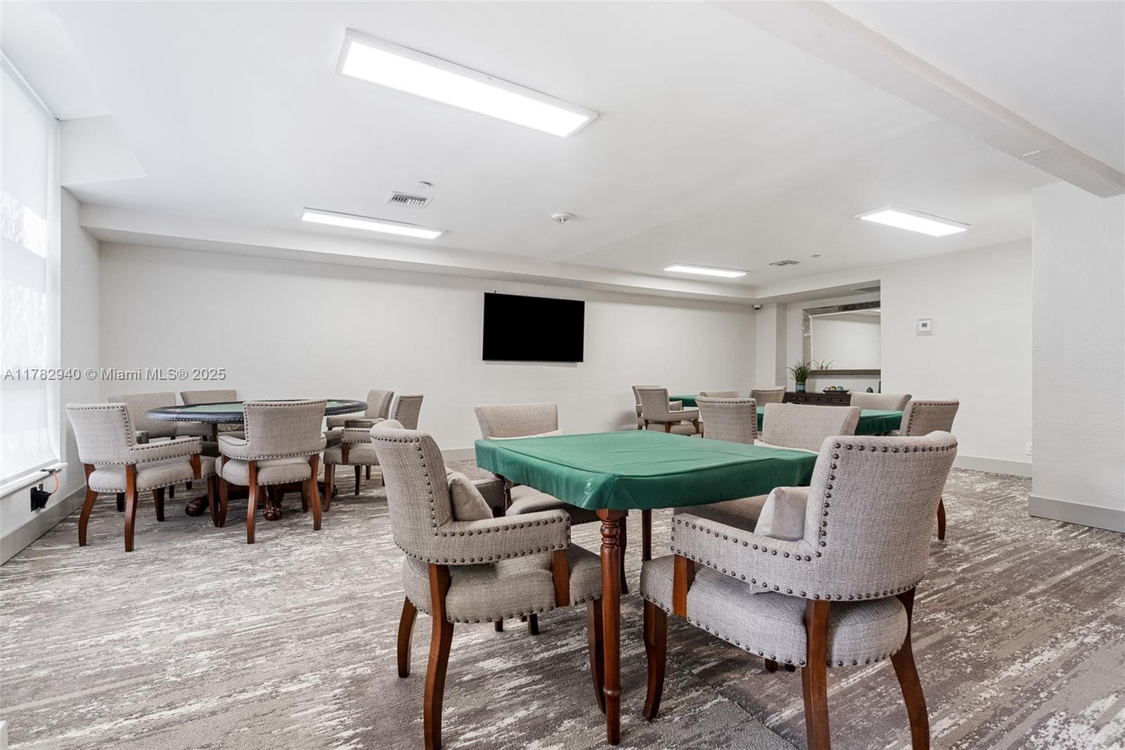 MYSTIC POINTE CONDO NO TW - Residential