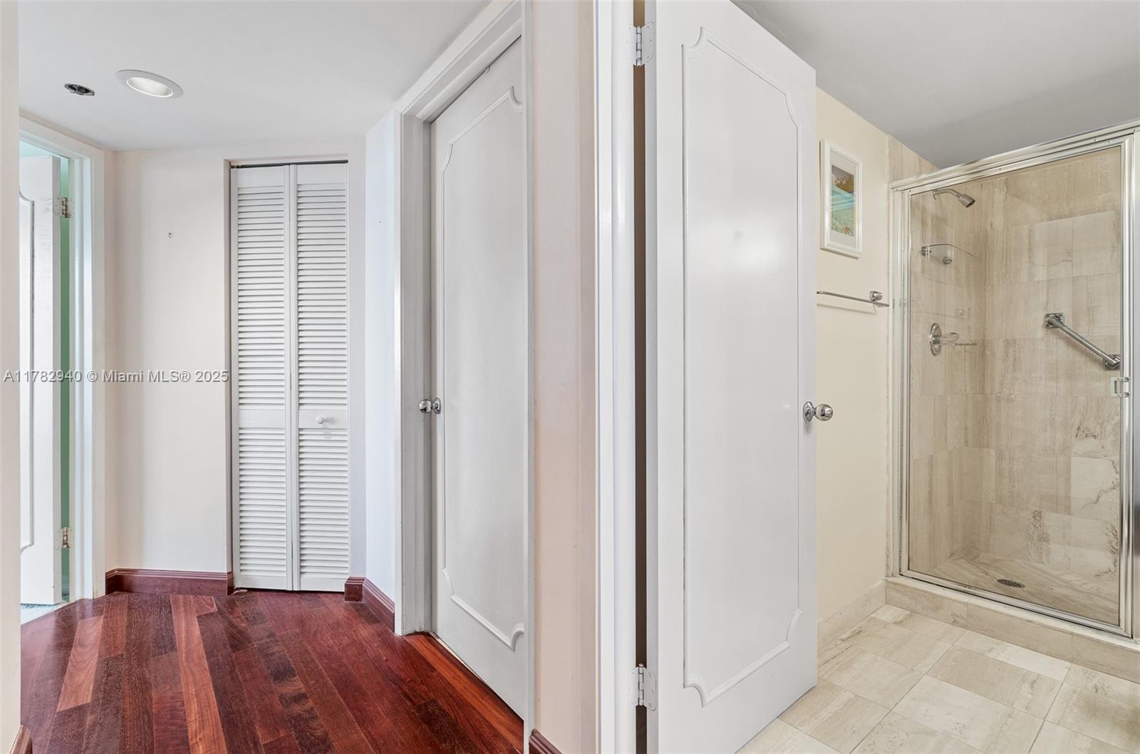 MYSTIC POINTE CONDO NO TW - Residential