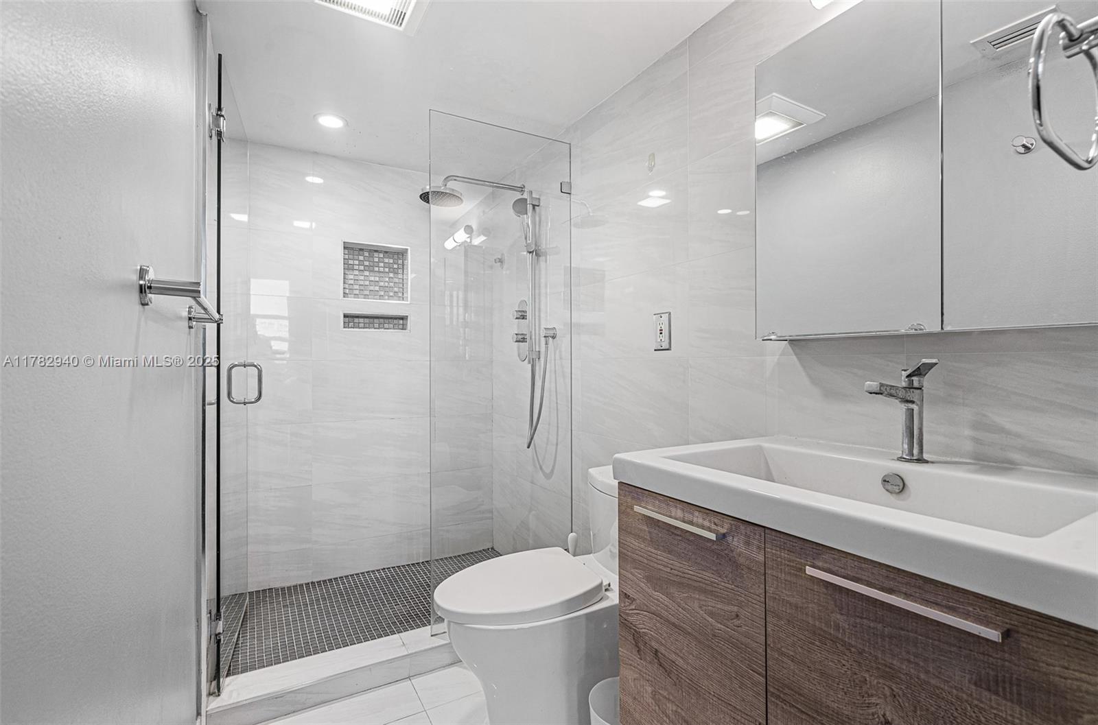 MYSTIC POINTE CONDO NO TW - Residential