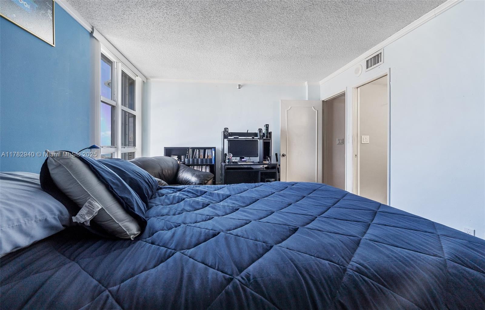 MYSTIC POINTE CONDO NO TW - Residential