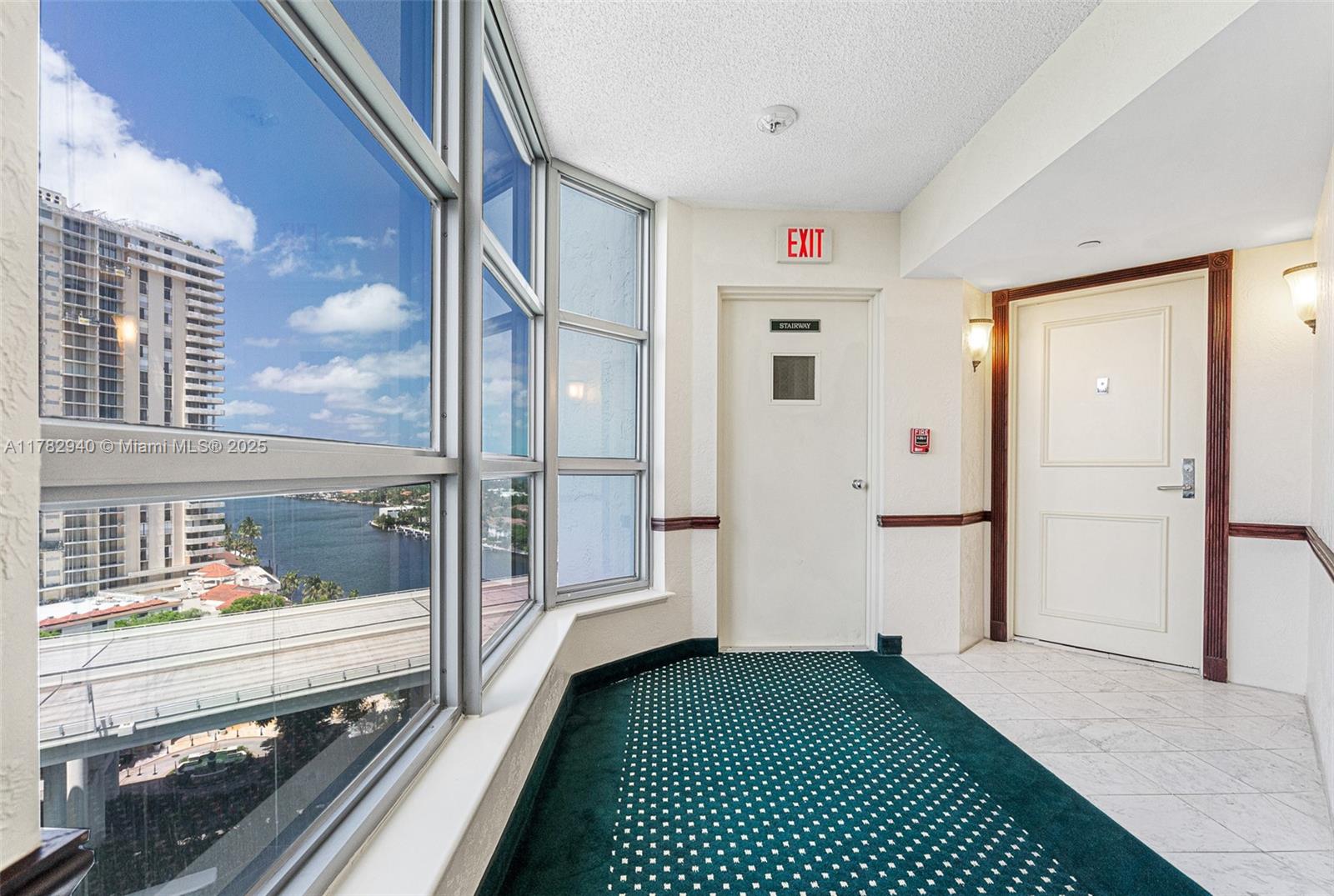 MYSTIC POINTE CONDO NO TW - Residential