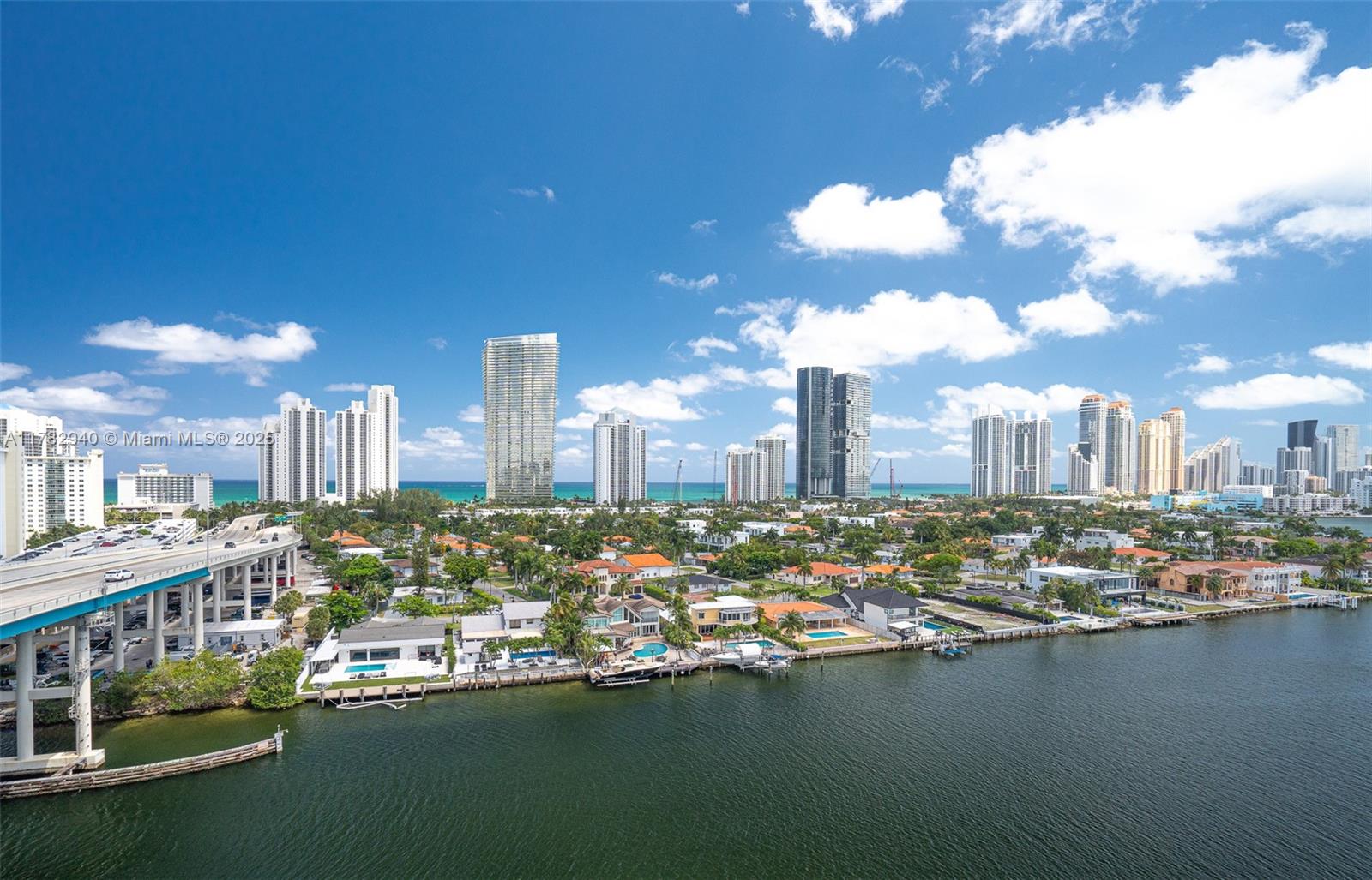 MYSTIC POINTE CONDO NO TW - Residential