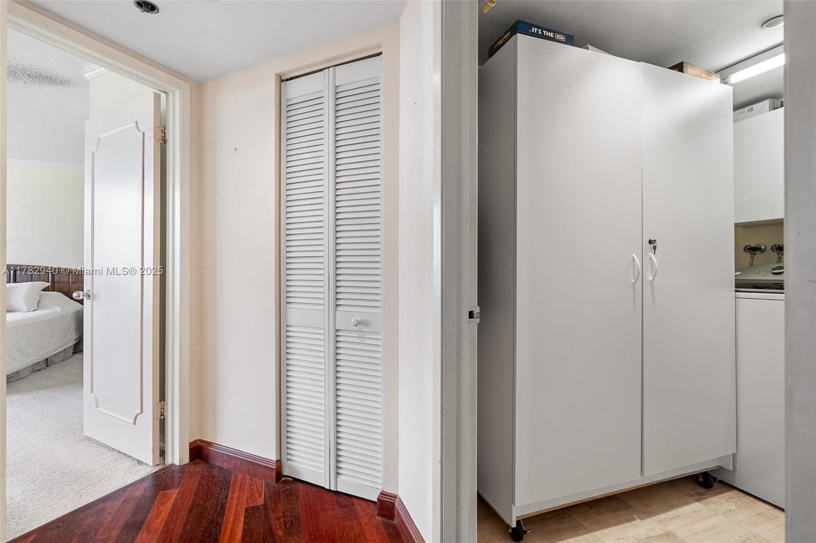 MYSTIC POINTE CONDO NO TW - Residential