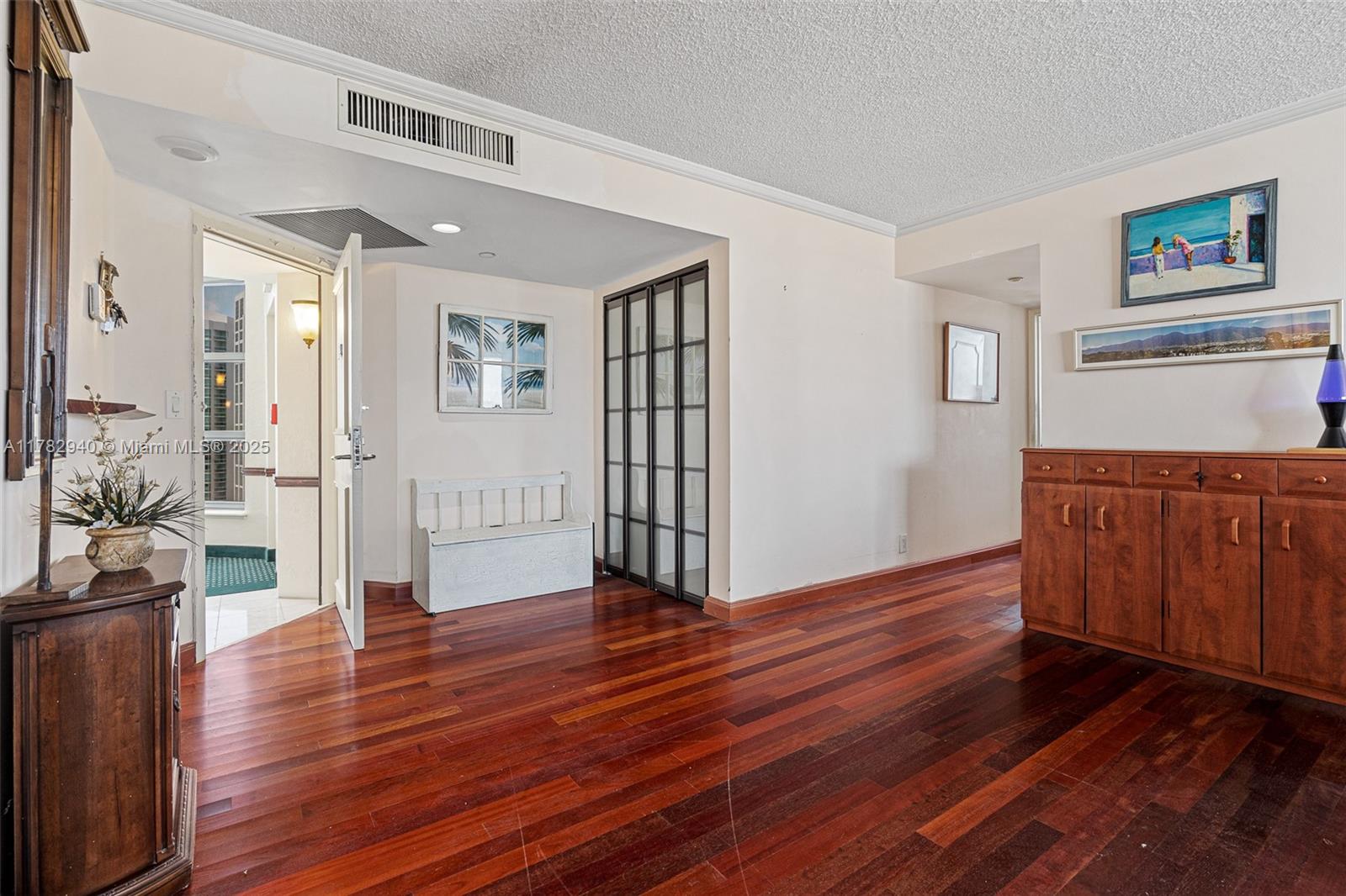 MYSTIC POINTE CONDO NO TW - Residential