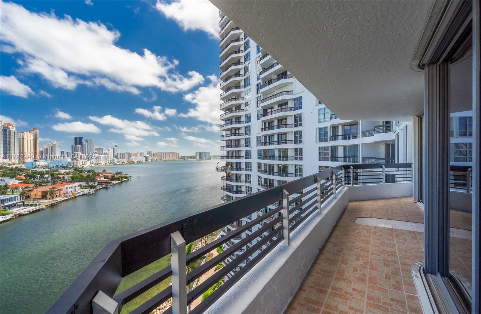 MYSTIC POINTE CONDO NO TW - Residential