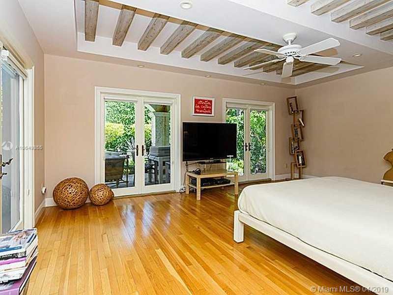 SUNSET ISLANDS-ISLAND NO - Residential