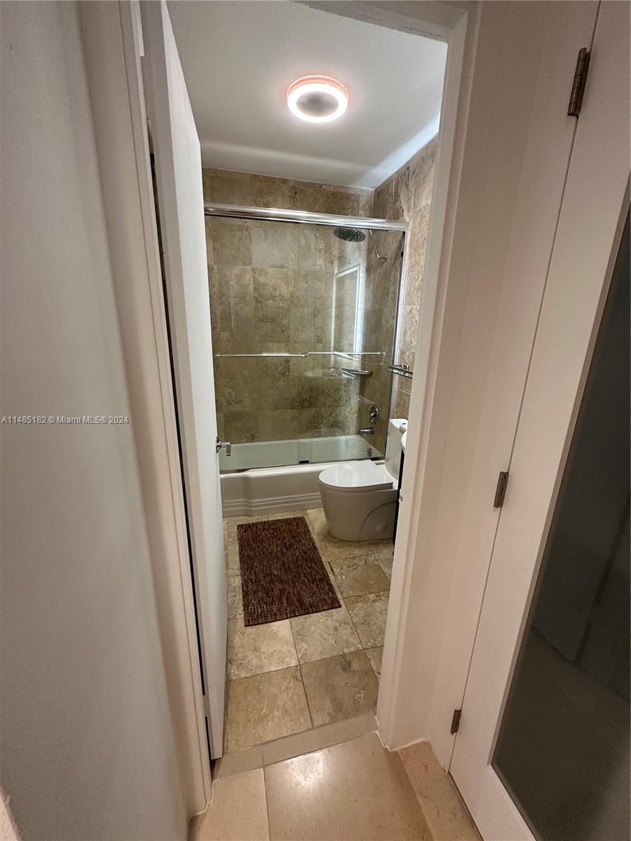 BRICKELL TOWNHOUSE CONDO - Residential Lease