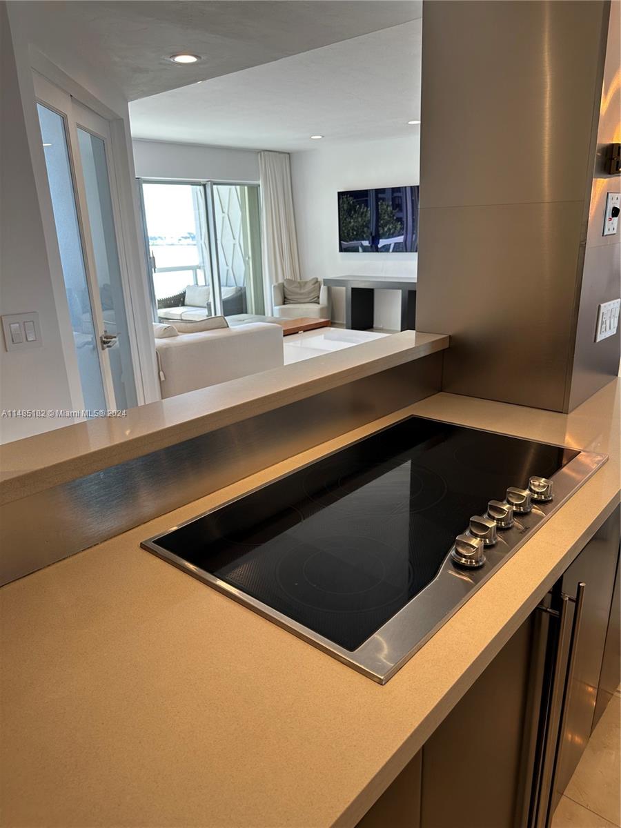 BRICKELL TOWNHOUSE CONDO - Residential Lease