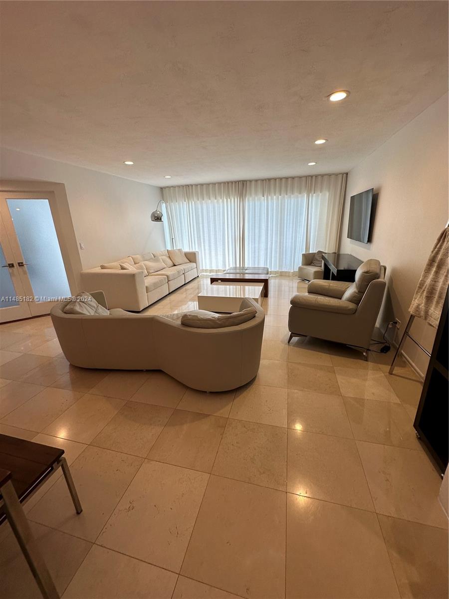 BRICKELL TOWNHOUSE CONDO - Residential Lease