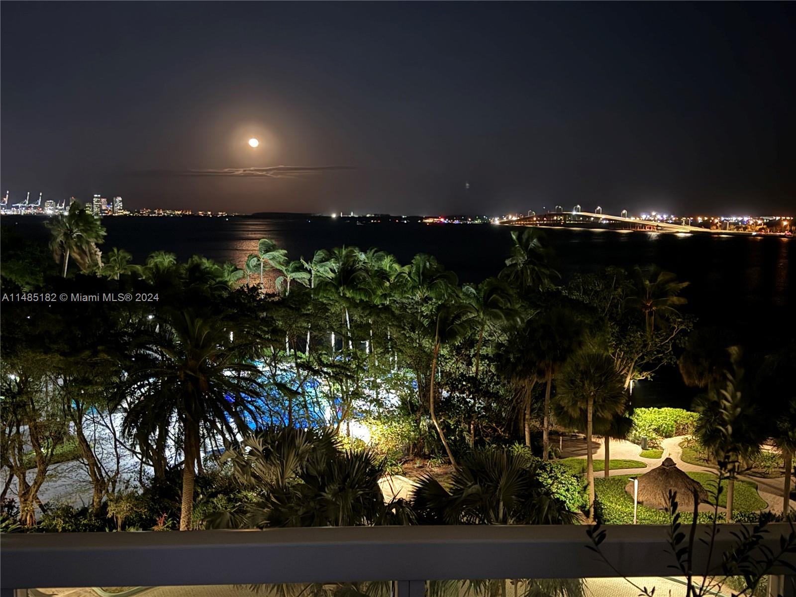 BRICKELL TOWNHOUSE CONDO - Residential Lease