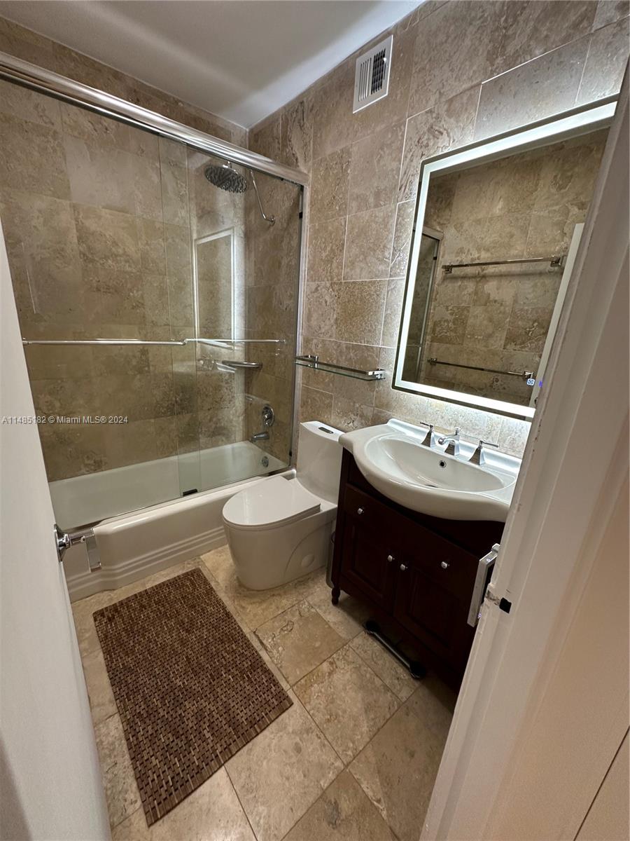 BRICKELL TOWNHOUSE CONDO - Residential Lease