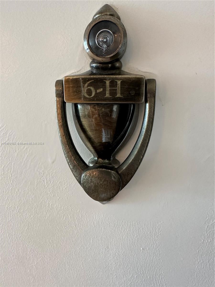 BRICKELL TOWNHOUSE CONDO - Residential Lease