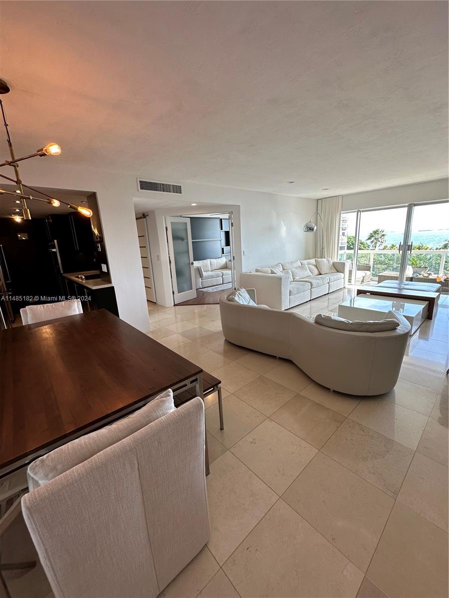 BRICKELL TOWNHOUSE CONDO - Residential Lease