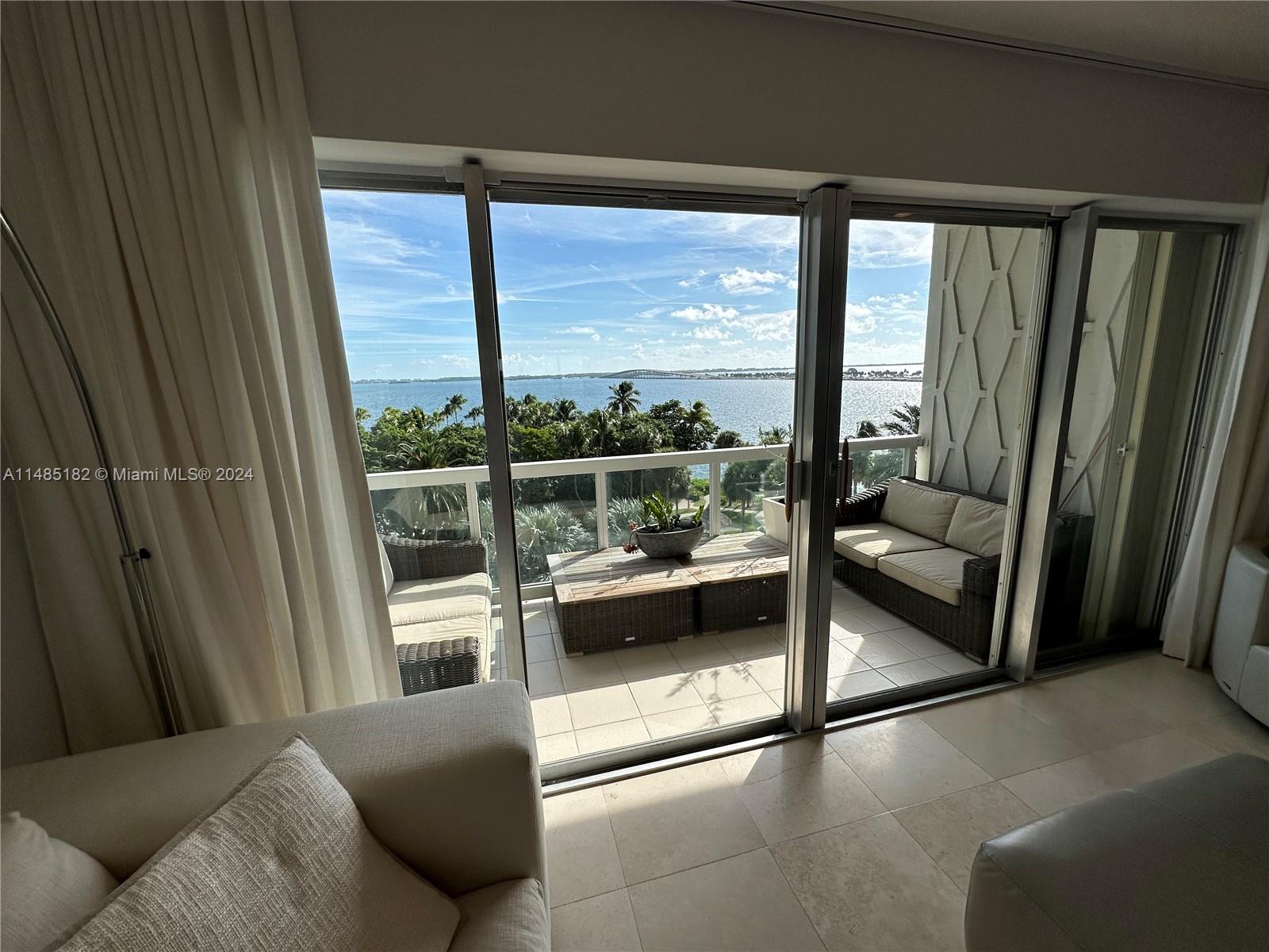 BRICKELL TOWNHOUSE CONDO - Residential Lease