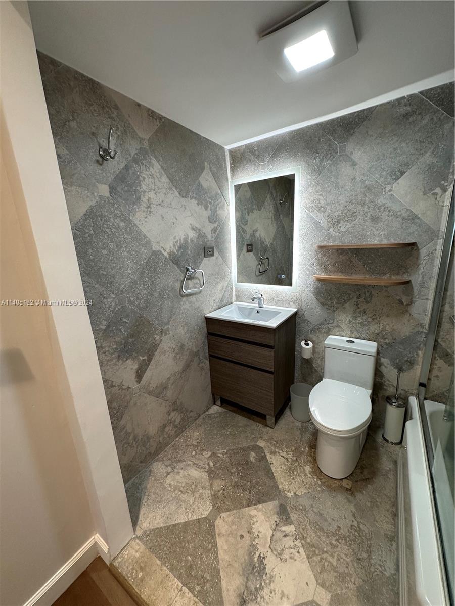 BRICKELL TOWNHOUSE CONDO - Residential Lease