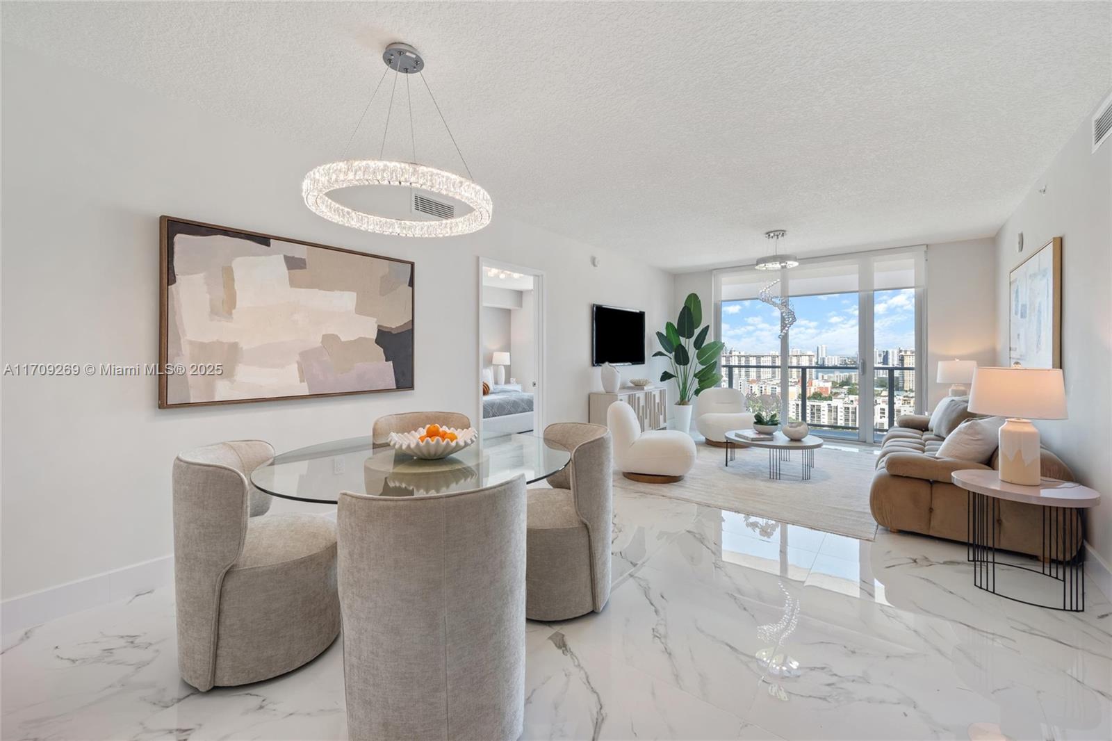 PARQUE TOWERS CONDO - Residential