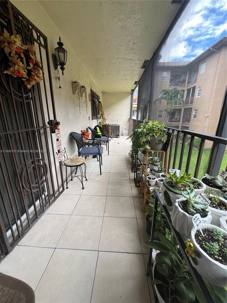 Gran Vista Condo - Residential